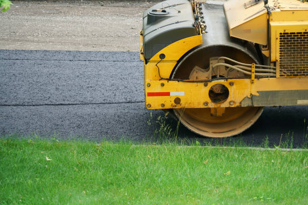 Best Driveway Pavers Near Me  in Maplewood, MN